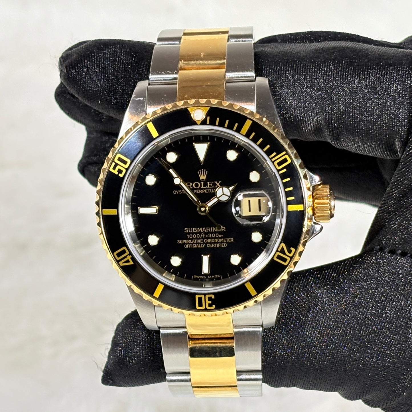 Rolex Submariner Date 40mm 16613T